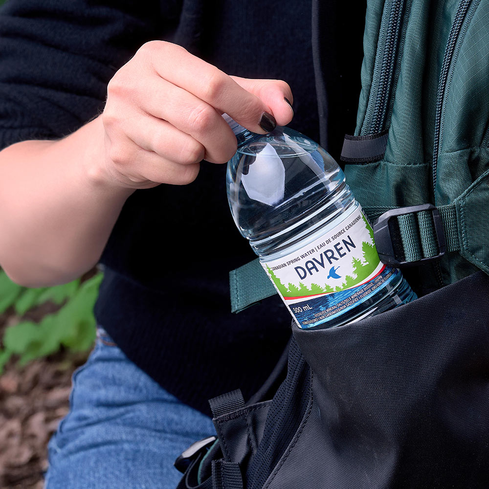 Davren water bottle pulled out of backpack